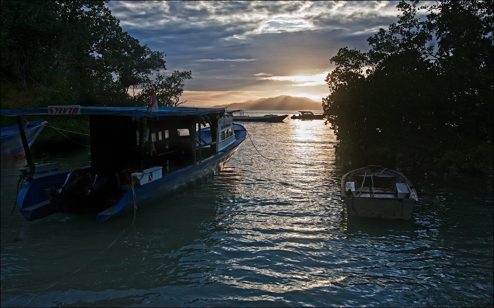 Яхты, корабли, лодки, моряки и морячки (фото)